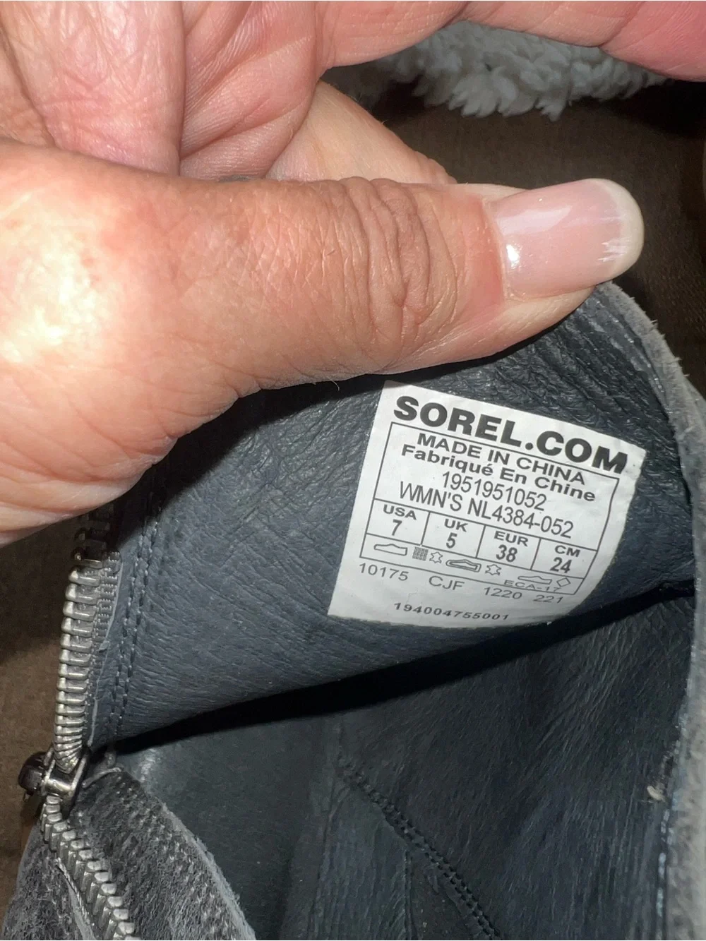 SOREL Wedge Ankle Boots in Charcoal Gray with Tan Sole Leather size 7